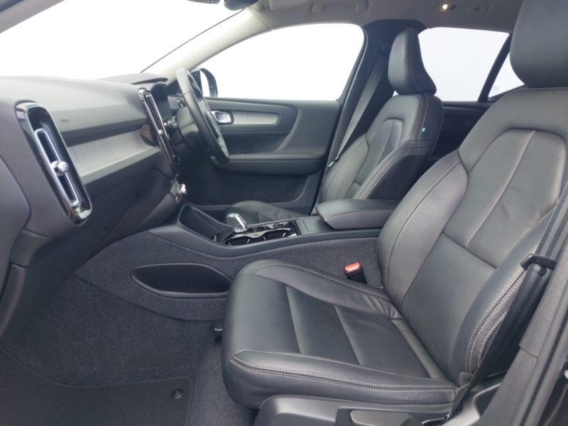 Volvo XC40 2.0 B4p Inscription Awd Black #5