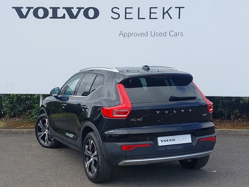 Volvo XC40 2.0 B4p Inscription Awd Black #2