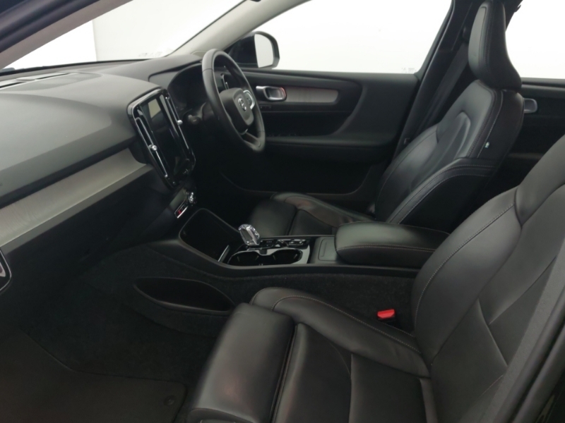 Volvo XC40 R-design Pro, B4 Mild Hybrid Black #5