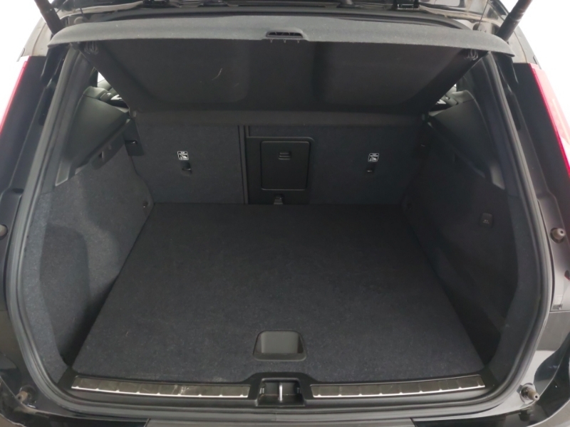 Volvo XC40 R-design Pro, B4 Mild Hybrid Black #18