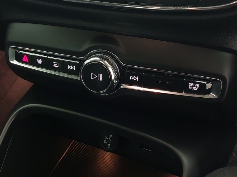 Volvo XC40 R-design Pro, B4 Mild Hybrid Black #15