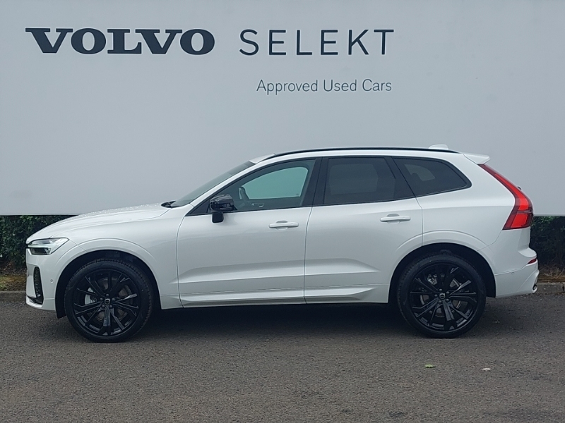 Volvo XC60 2.0 B5p Plus Black Edition Awd Geartronic White #4