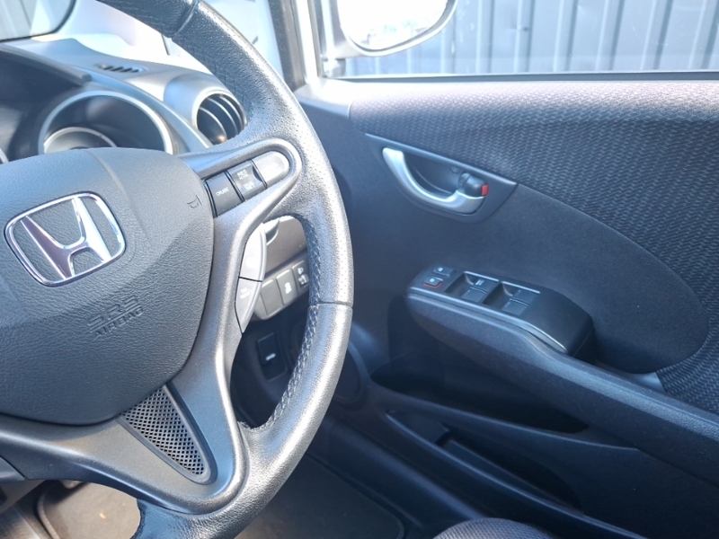 Honda Jazz 1.4 I-vtec Es Plus 5-Door Blue #9