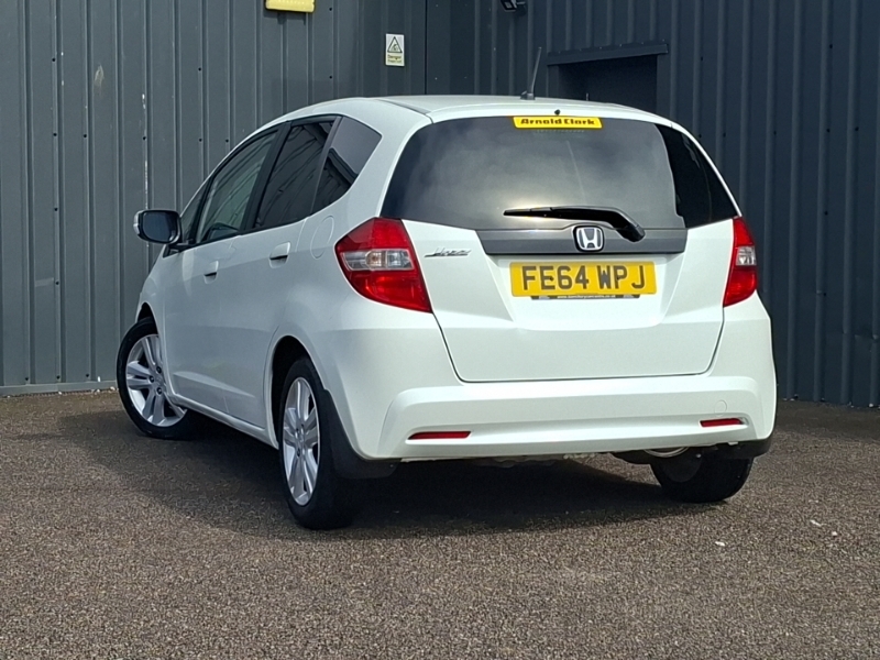 Honda Jazz 1.4 I-vtec Es Plus Cvt White #2