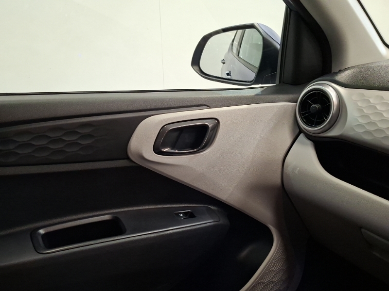 Hyundai I10 1.2 79 Premium Nav Hatchback Grey #16