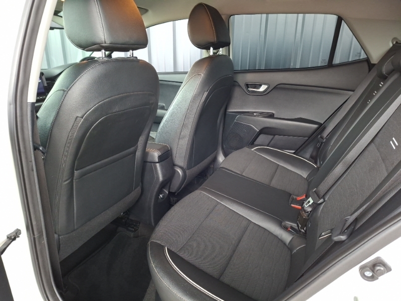 Kia Stonic 1.0T Gdi 48V Gt-line S Dct White #6