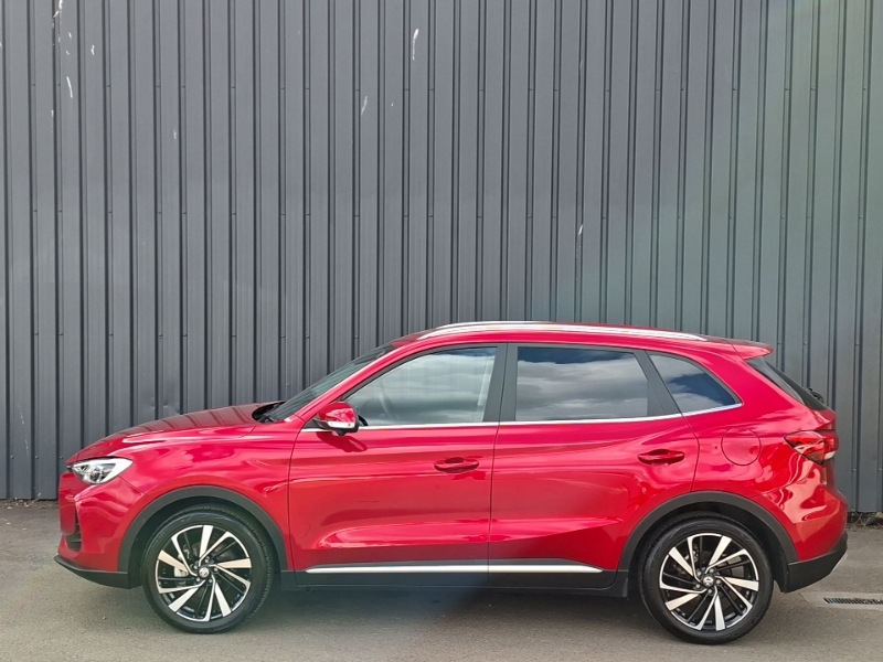 MG MG3 1.5 Hybrid Trophy Red #4