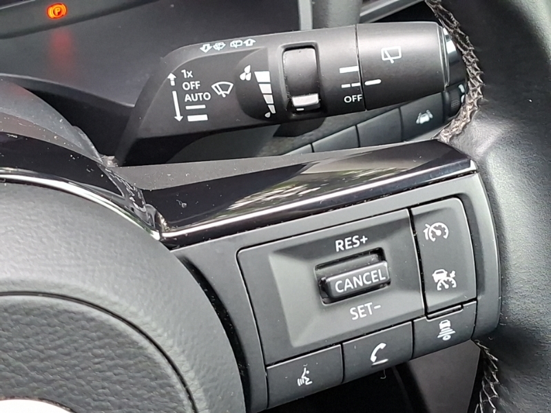Nissan Qashqai E-power Acenta Premium White #13
