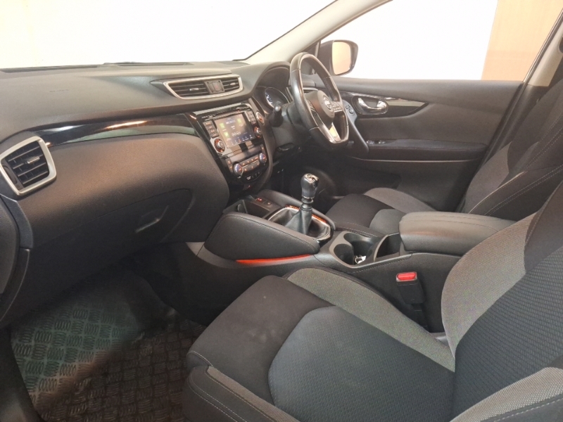 Nissan Qashqai 1.3 Dig-t N-connecta White #5