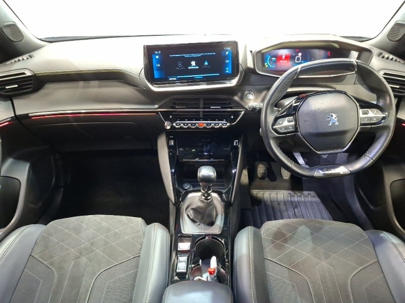 Peugeot 2008 1.2 Puretech 130 Gt Black #3