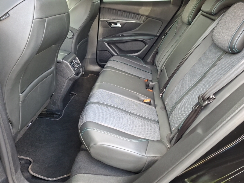 Peugeot 3008 1.2 Puretech Allure Eat8 Black #6