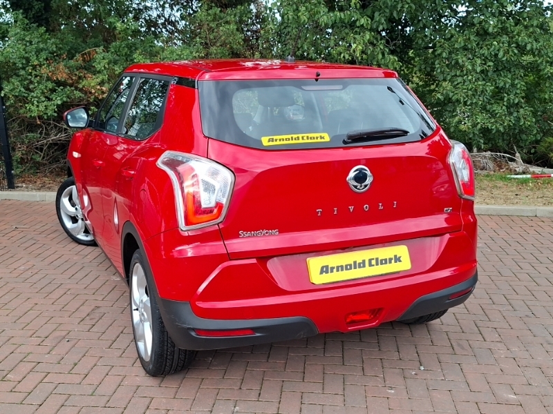 SsangYong Tivoli 1.6 Ex Red #2