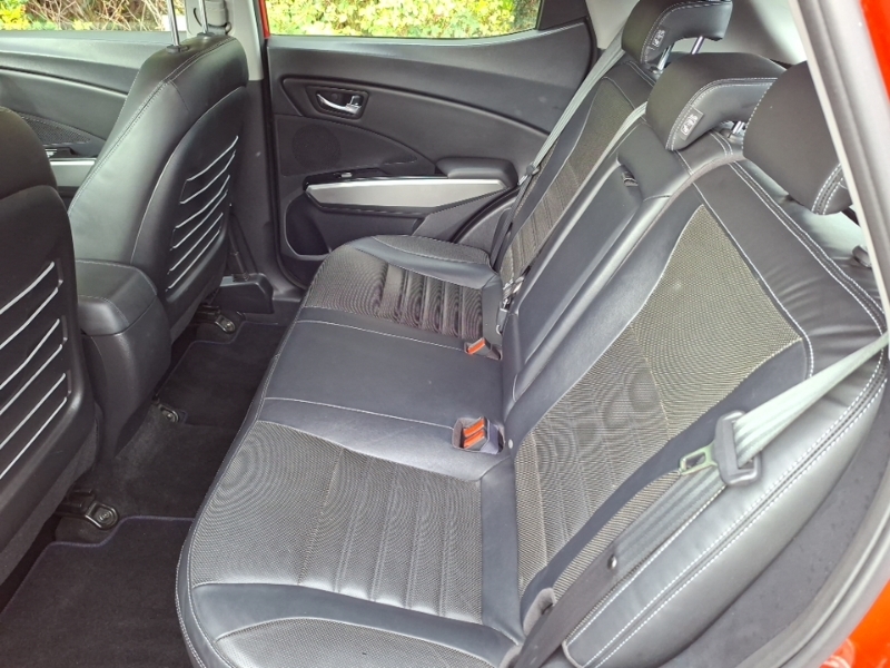 SsangYong Tivoli 1.6 Ex Red #6