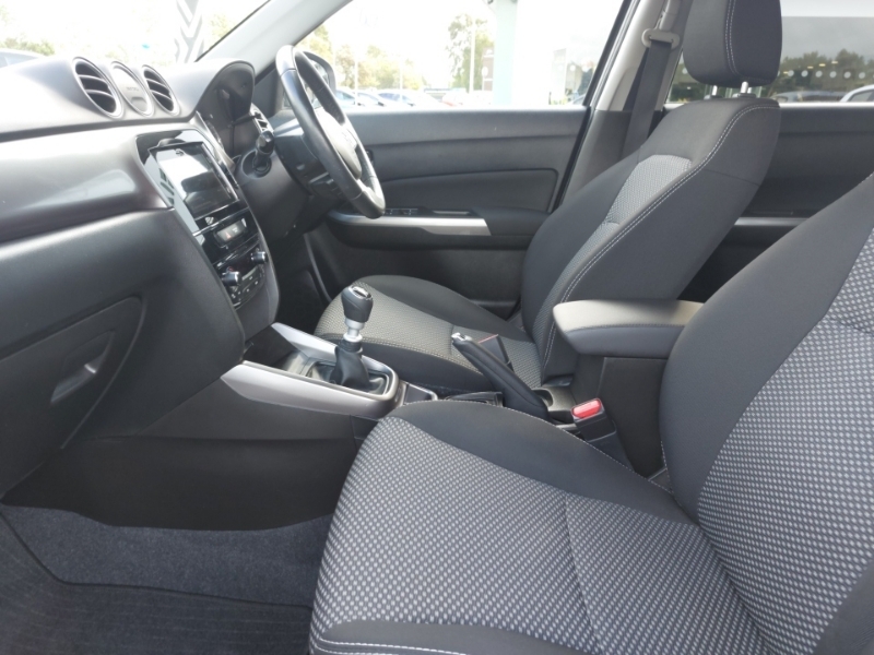 Suzuki Vitara 1.4 Boosterjet 48V Hybrid Sz-t Silver #5