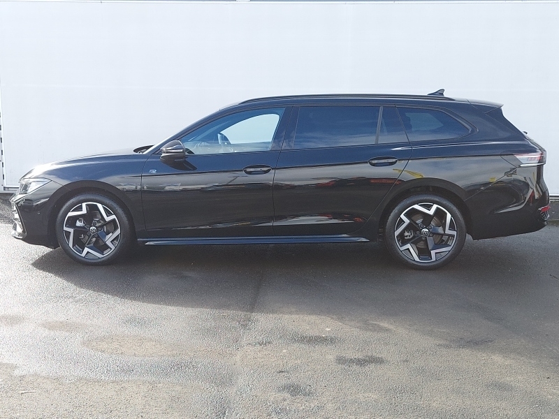 Volkswagen Passat 1.5 Etsi R-line Dsg Black #4