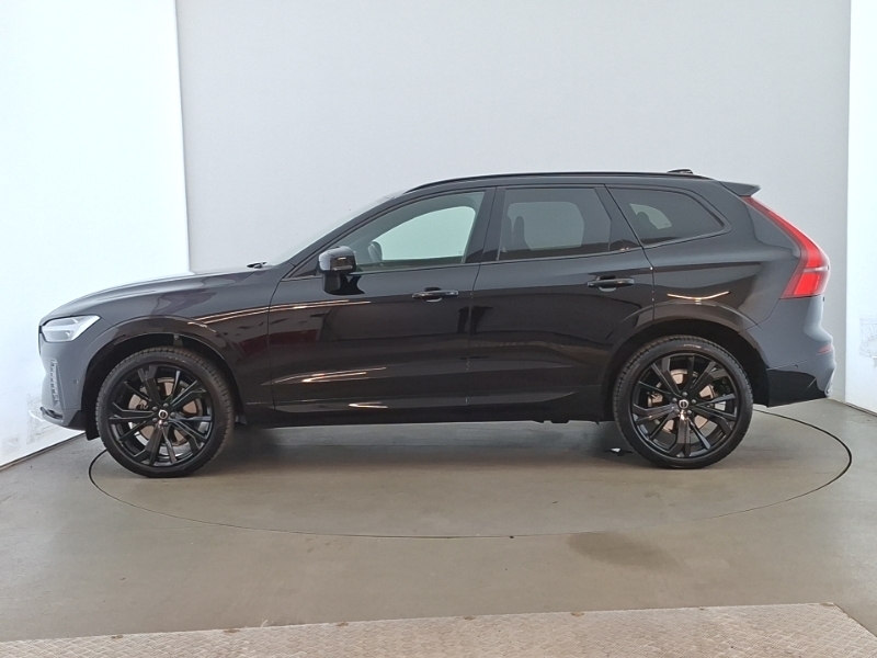 Volvo XC60 2.0 B5p Plus Black Edition Awd Geartronic Black #4