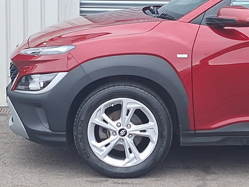 Hyundai Kona Premium Red #18