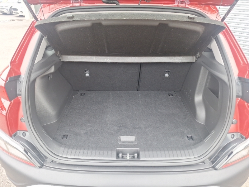 Hyundai Kona Premium Red #17
