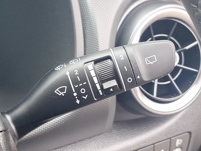 Hyundai Kona Premium Red #15