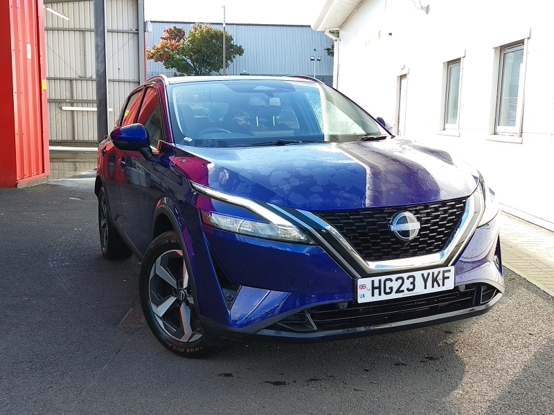 Nissan Qashqai 1.3 Dig-t Mh 158 N-connecta Xtronic Blue