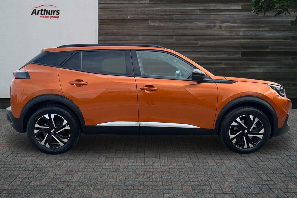 Peugeot e-2008 100Kw Allure Premium 50Kwh Orange #2