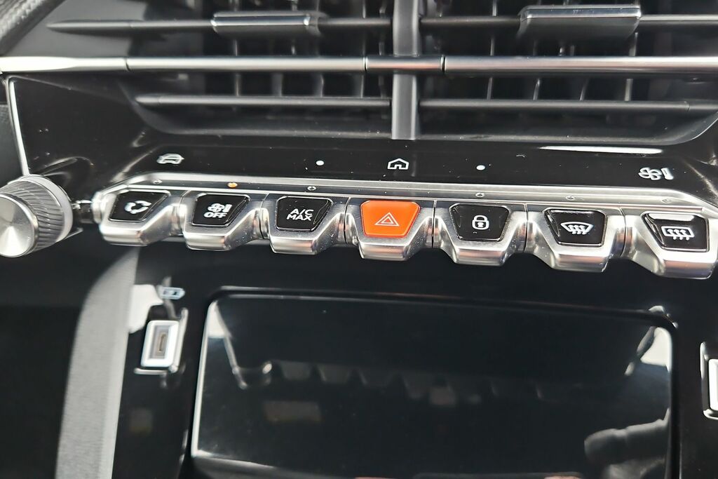 Peugeot 2008 2008 Active Puretech Ss Black #22