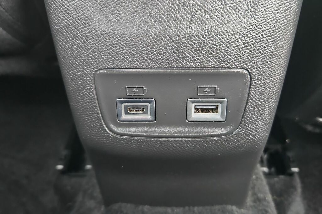 Peugeot 2008 2008 Active Puretech Ss Black #33