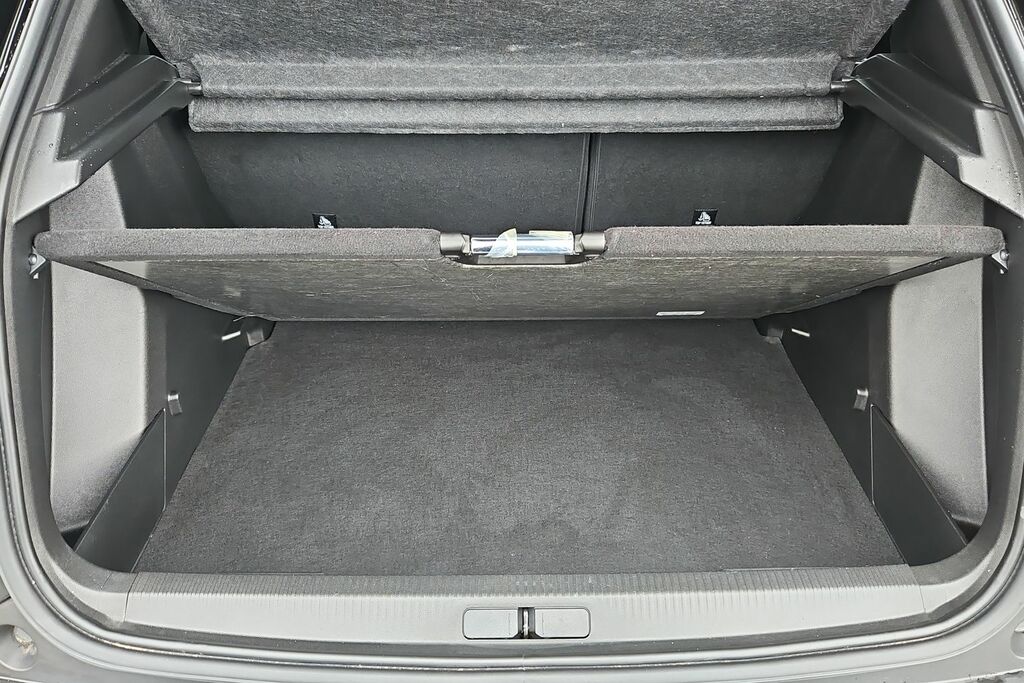 Peugeot 2008 2008 Active Puretech Ss Black #35