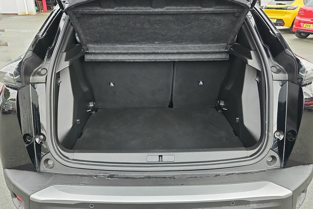 Peugeot 2008 2008 Active Puretech Ss Black #18