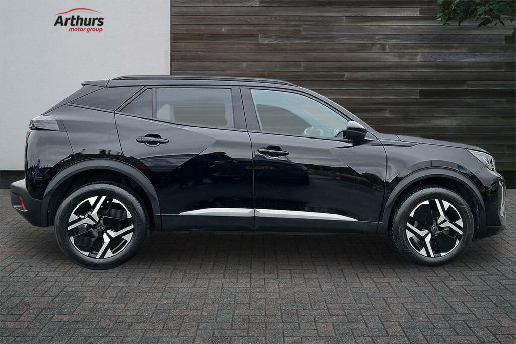 Peugeot 2008 1.2 Puretech 130 Allure Black #2