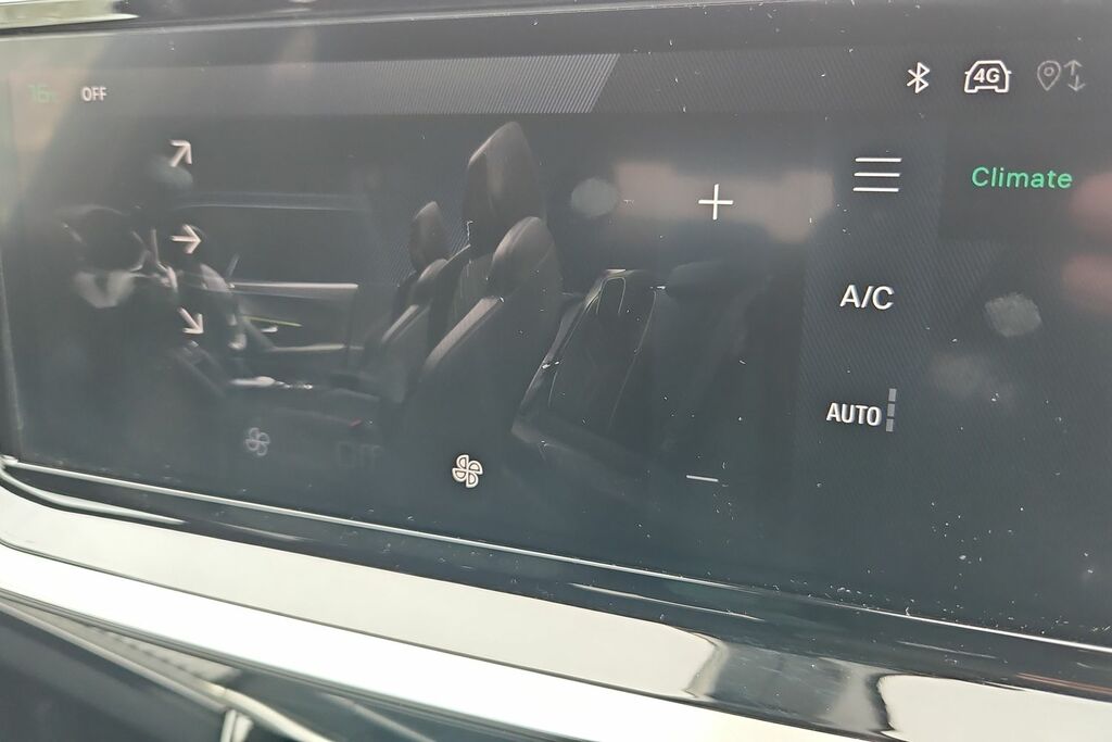 Peugeot 2008 2008 Active Puretech Ss Black #43