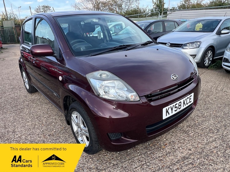 Daihatsu Sirion Se Red