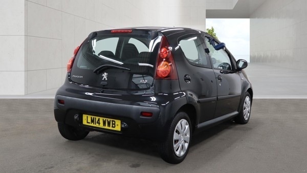 Peugeot 107 Active Black #4