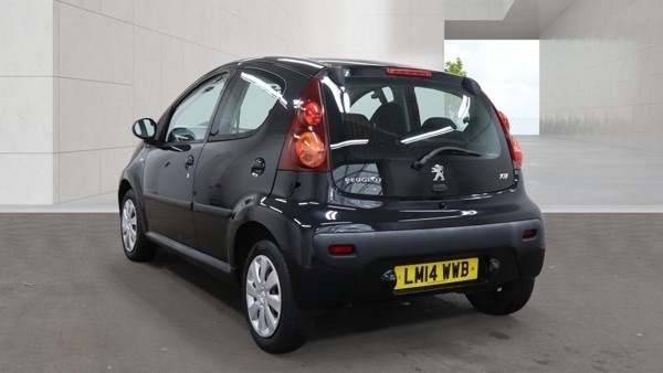Peugeot 107 Active Black #3
