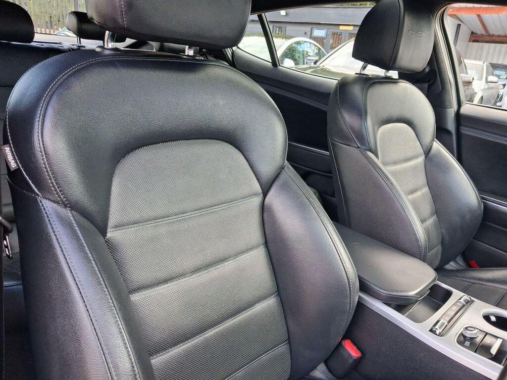 Kia Stinger  Black #15