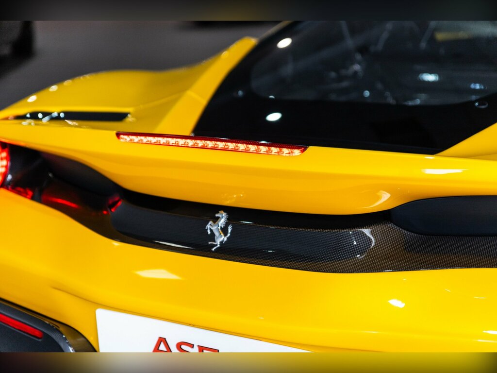 Ferrari 488 488 Spider S-a Red #17