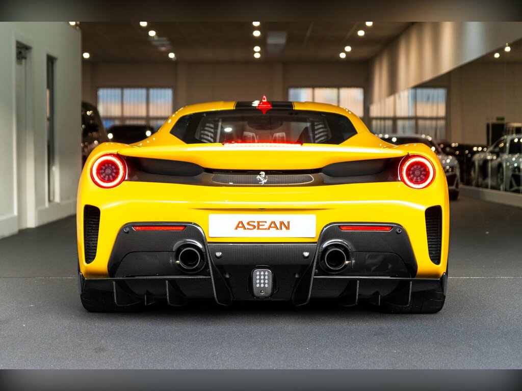 Ferrari 488 Pista Vs 2-Door Yellow #5