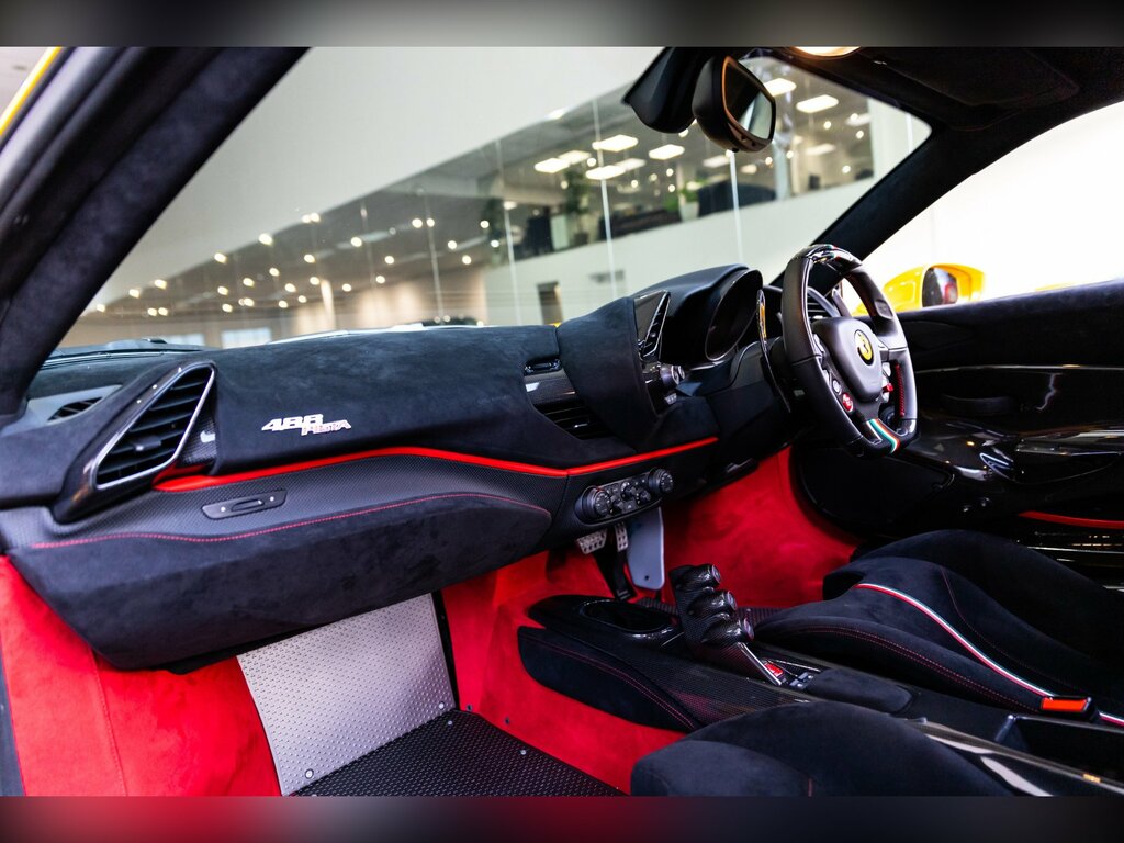 Ferrari 488 488 Spider S-a Red #9