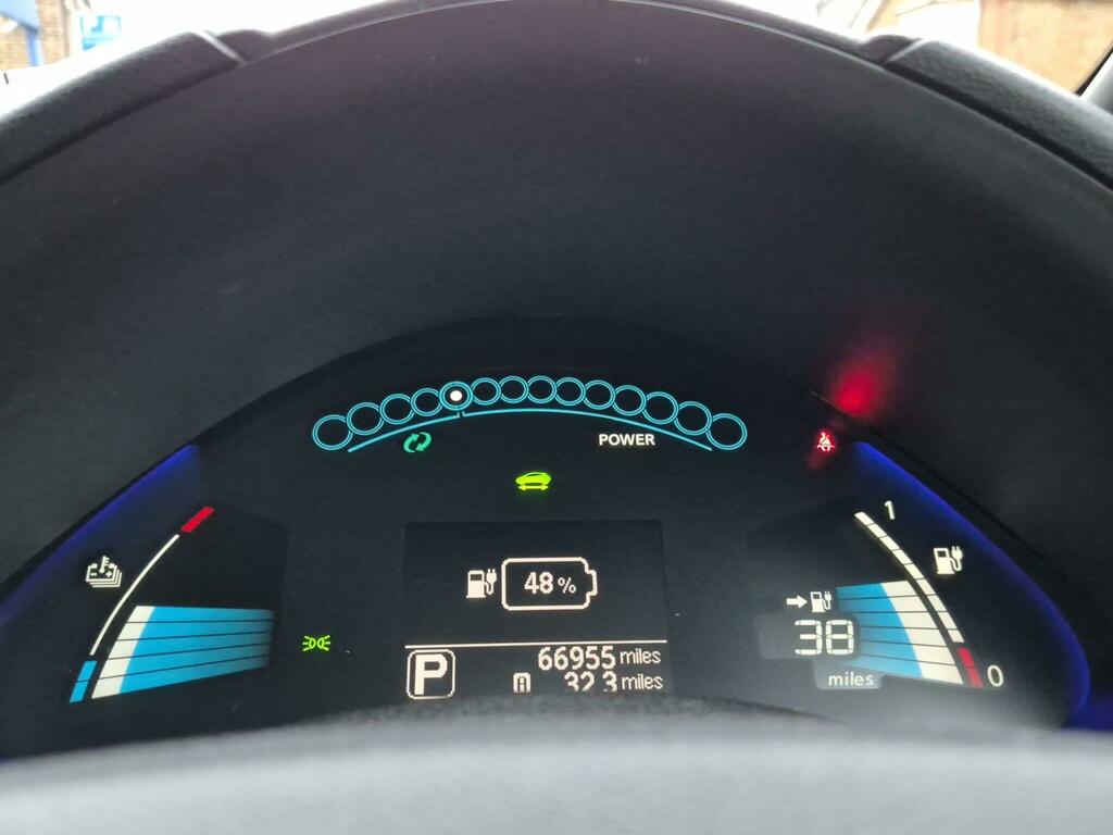Nissan Leaf Tekna Red #45