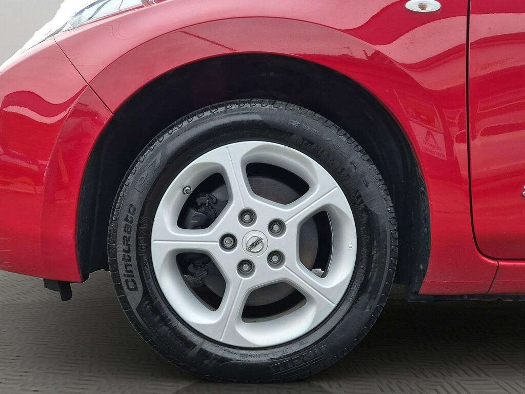 Nissan Leaf Tekna Red #37