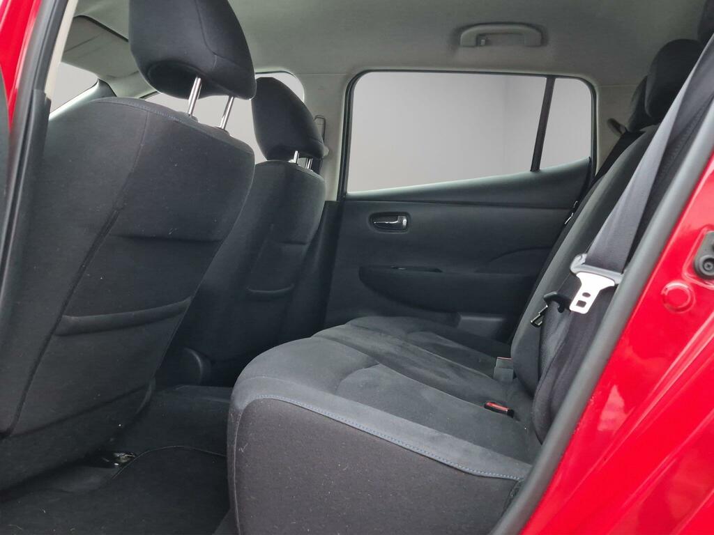 Nissan Leaf Tekna Red #21