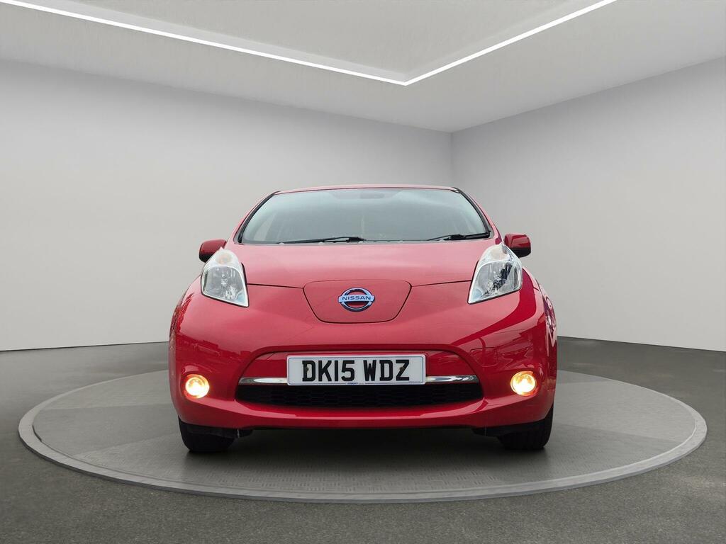 Nissan Leaf Hatchback Red #2