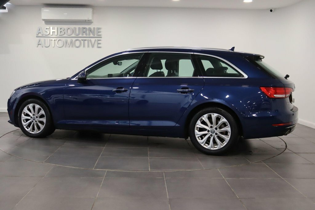Audi A4 Avant Sport Black #45