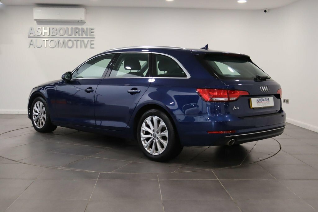Audi A4 Avant Sport Black #40