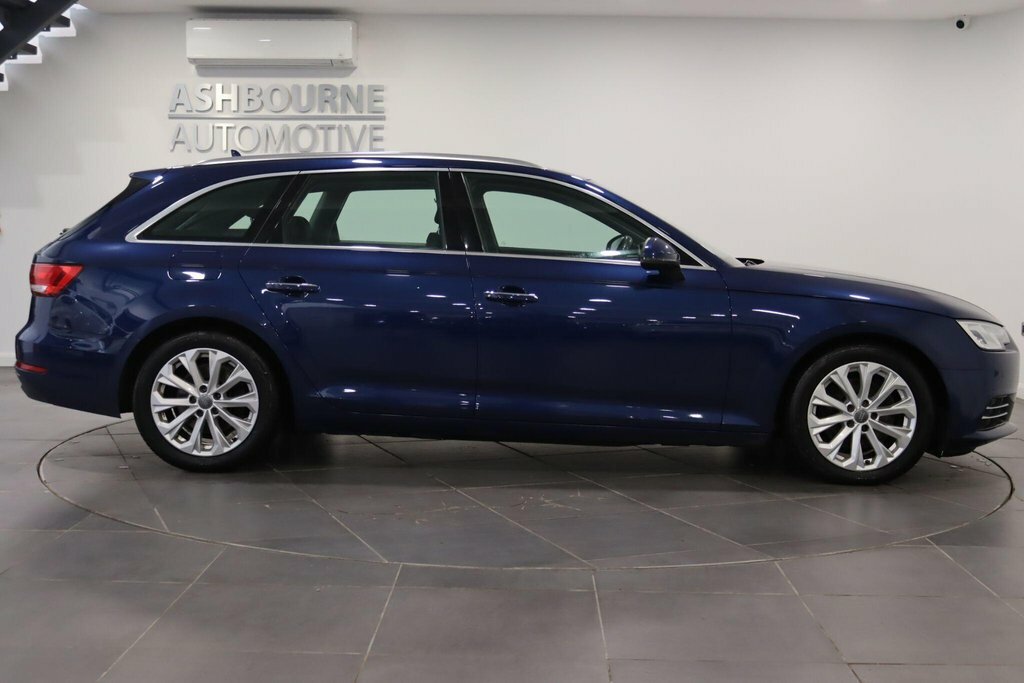 Audi A4 Avant Sport Black #12