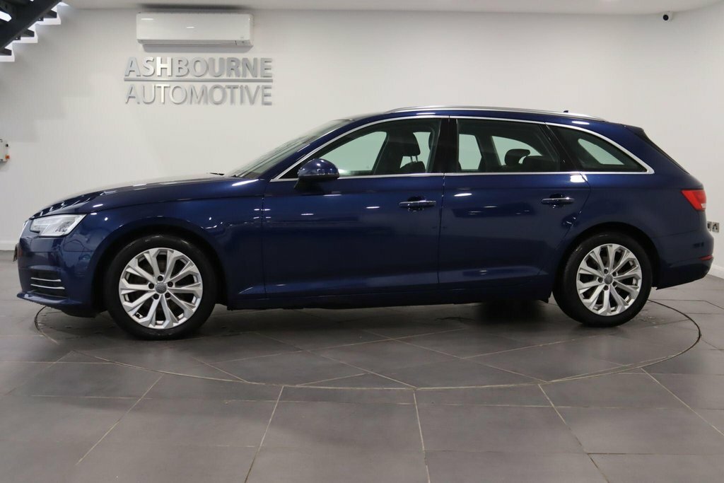Audi A4 Avant Sport Black #52