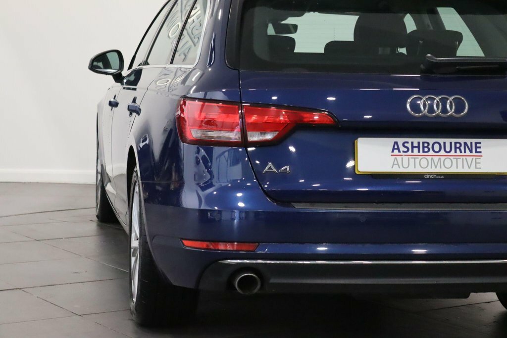 Audi A4 Avant Sport Black #34