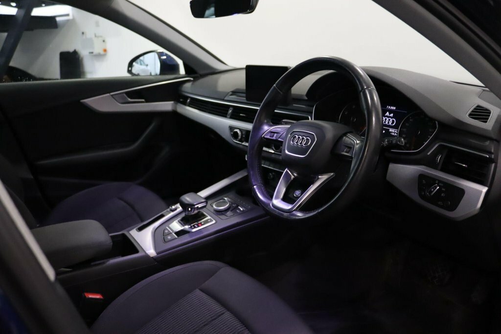 Audi A4 Avant Sport Black #84
