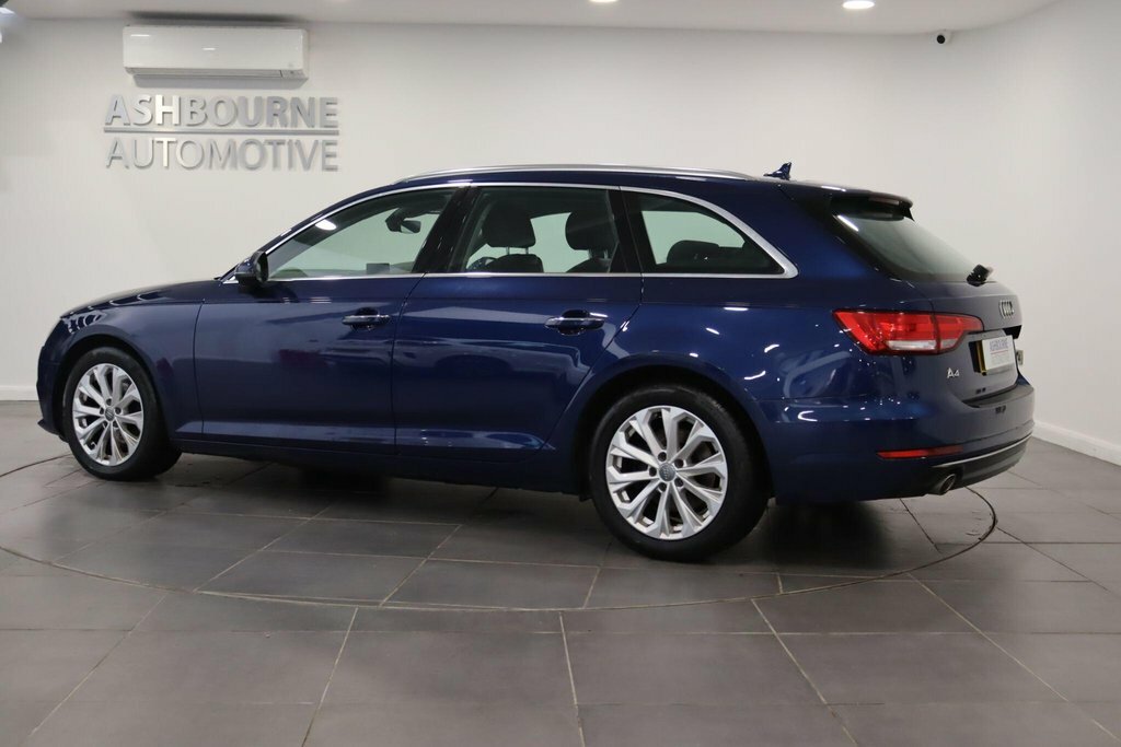 Audi A4 Avant Sport Black #43