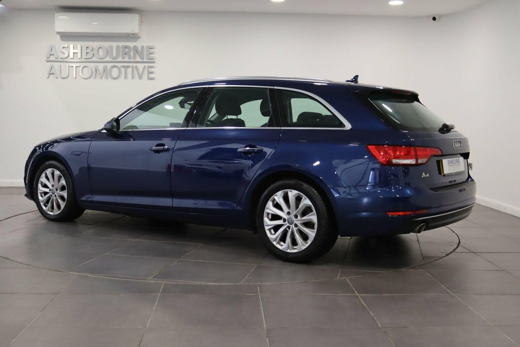 Audi A4 Avant Sport Black #42